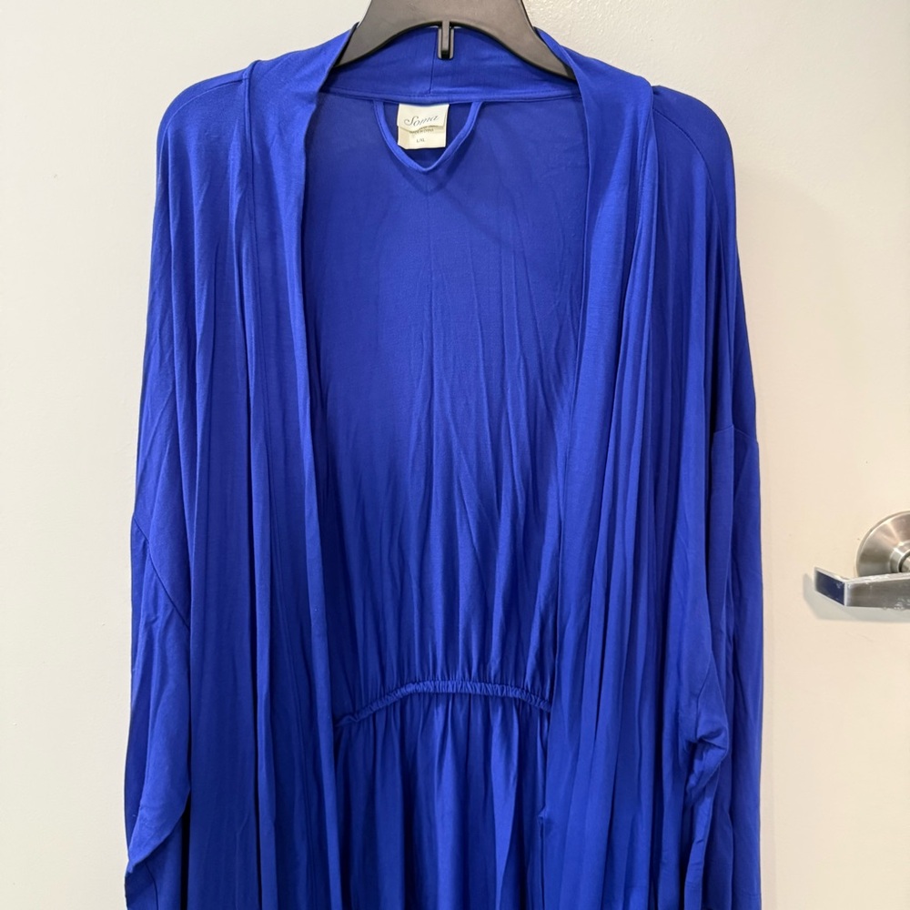 Short Robe - Picture 2 of 3